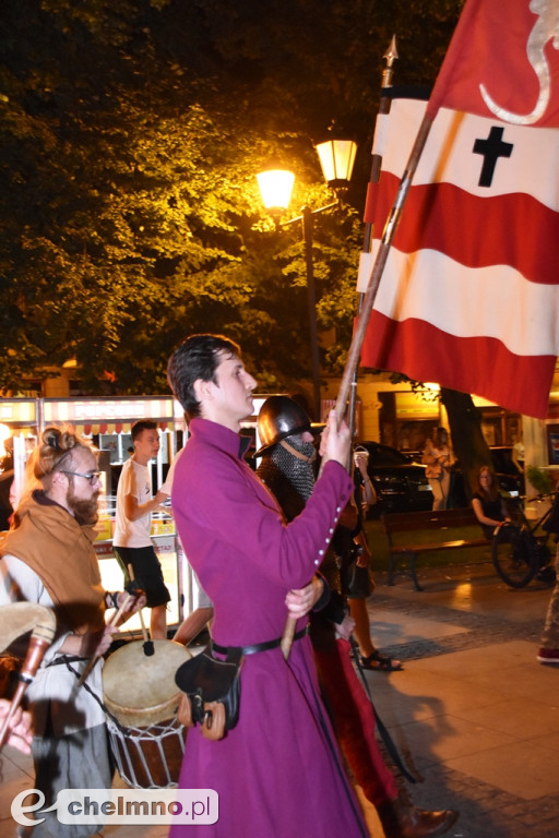 Korowód mieszkańców przeszedł ulicami miasta