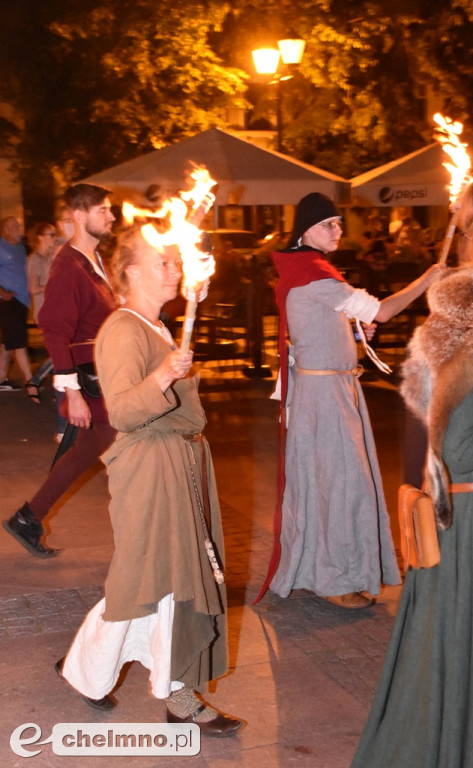 Korowód mieszkańców przeszedł ulicami miasta