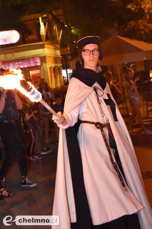 Korowód mieszkańców przeszedł ulicami miasta