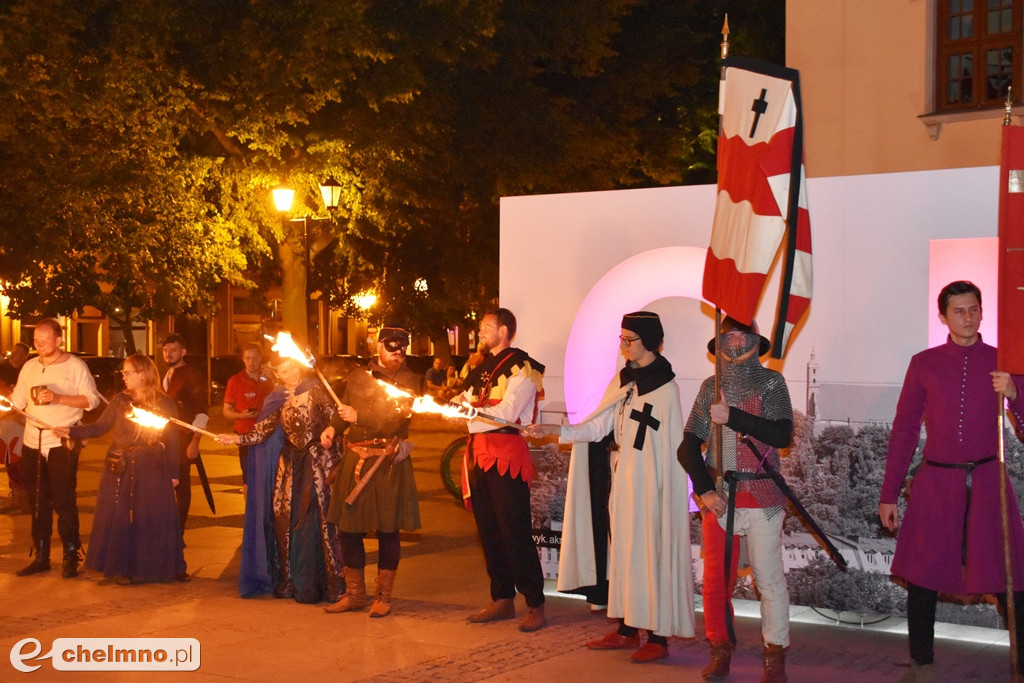 Korowód mieszkańców przeszedł ulicami miasta