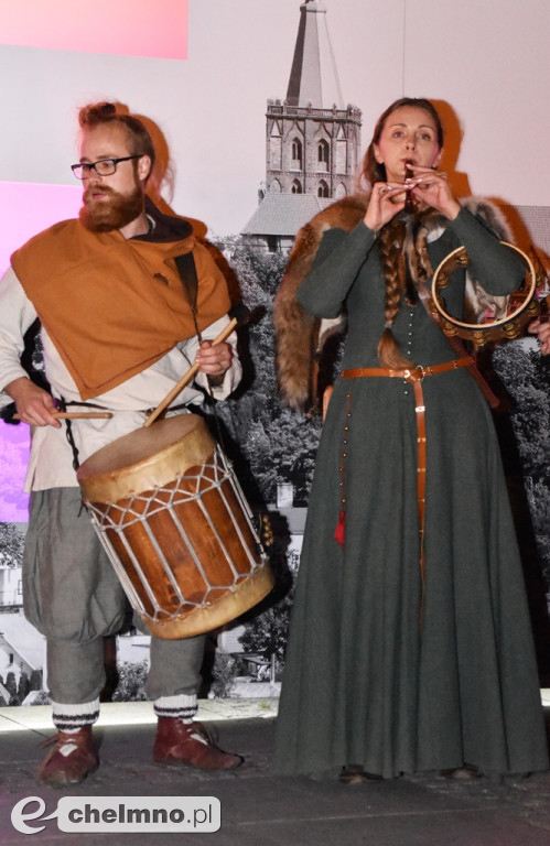 Korowód mieszkańców przeszedł ulicami miasta