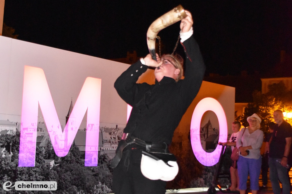 Korowód mieszkańców przeszedł ulicami miasta