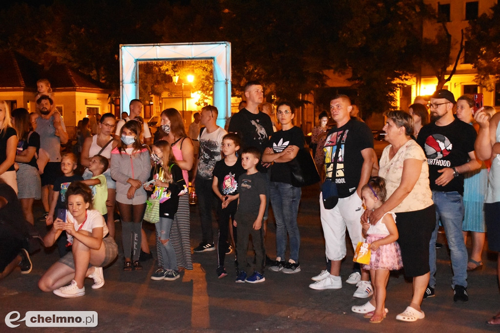 Korowód mieszkańców przeszedł ulicami miasta