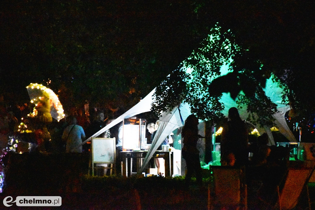 Korowód mieszkańców przeszedł ulicami miasta