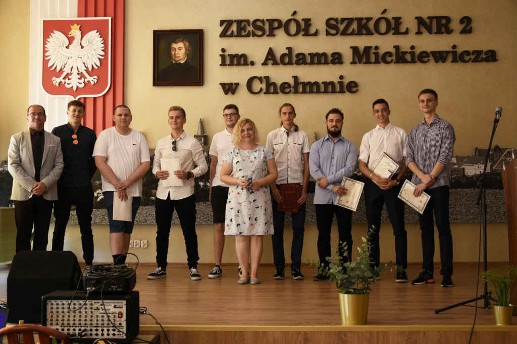 Uroczystość pożegnania absolwentów technikum