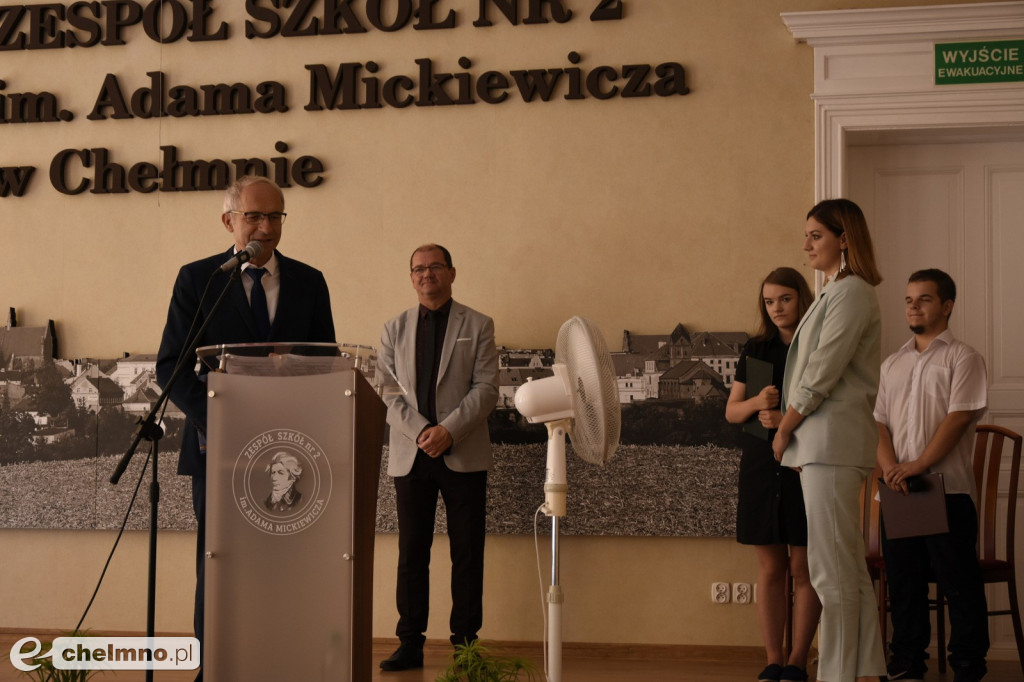 Uroczystość pożegnania absolwentów technikum