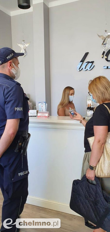 Fotorelacja z trwających kontroli obostrzeń sanitarnych