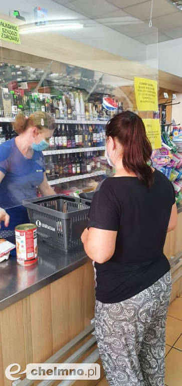 Fotorelacja z trwających kontroli obostrzeń sanitarnych