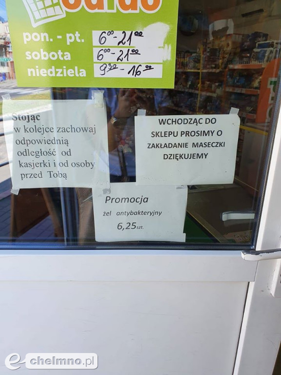 Fotorelacja z trwających kontroli obostrzeń sanitarnych
