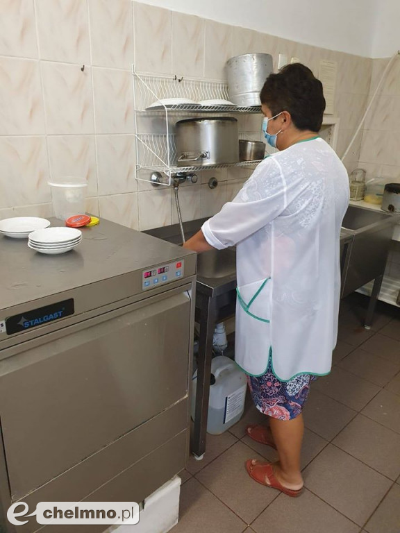 Fotorelacja z trwających kontroli obostrzeń sanitarnych