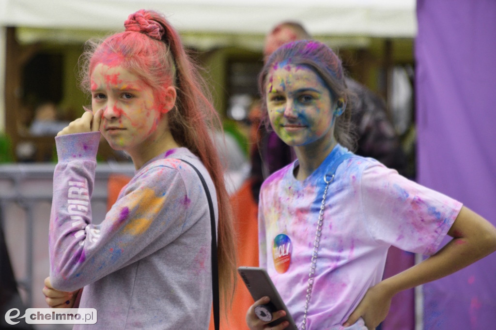 Szaleństwo podczas Festiwalu Kolorów Holi