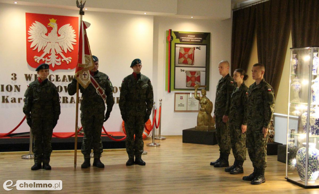 Absolwenci klas wojskowych złożyli przysięgę wojskową w 3BDM