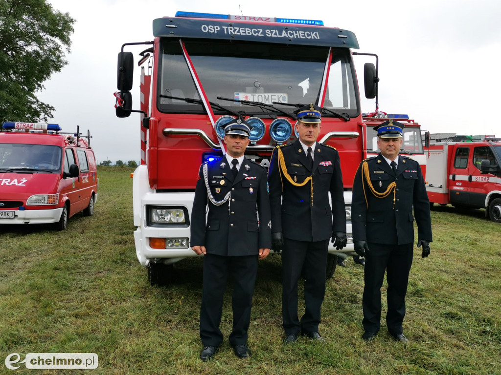 OSP z Trzebcza Szlacheckiego poświęciła nowy wóz strażacki