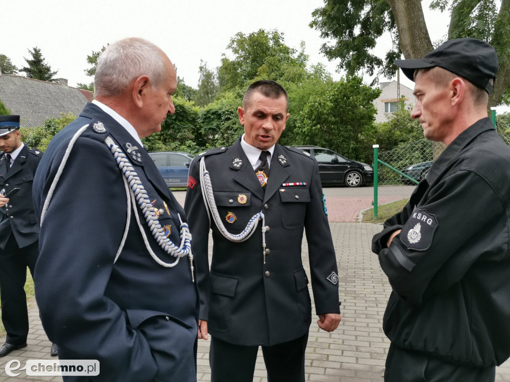 OSP z Trzebcza Szlacheckiego poświęciła nowy wóz strażacki