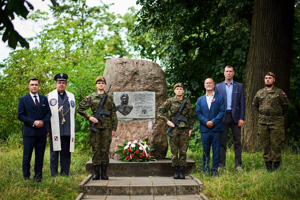 Ogólnopolskie uroczystości ku czci gen. J. H. Dąbrowskiego i ku pamięci św. Jana Pawła II