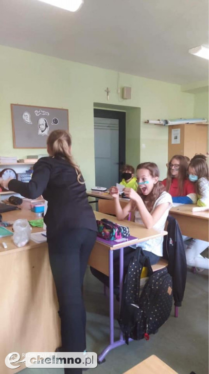 Kropkowa kreatywność ogarnęła także uczniów Katolika