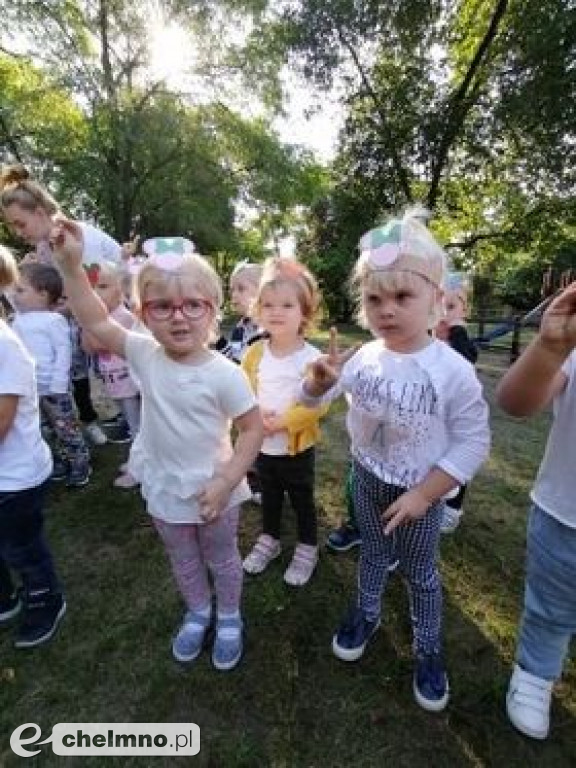 Kolorowo i z uśmiechem w Tęczowym Zakątku