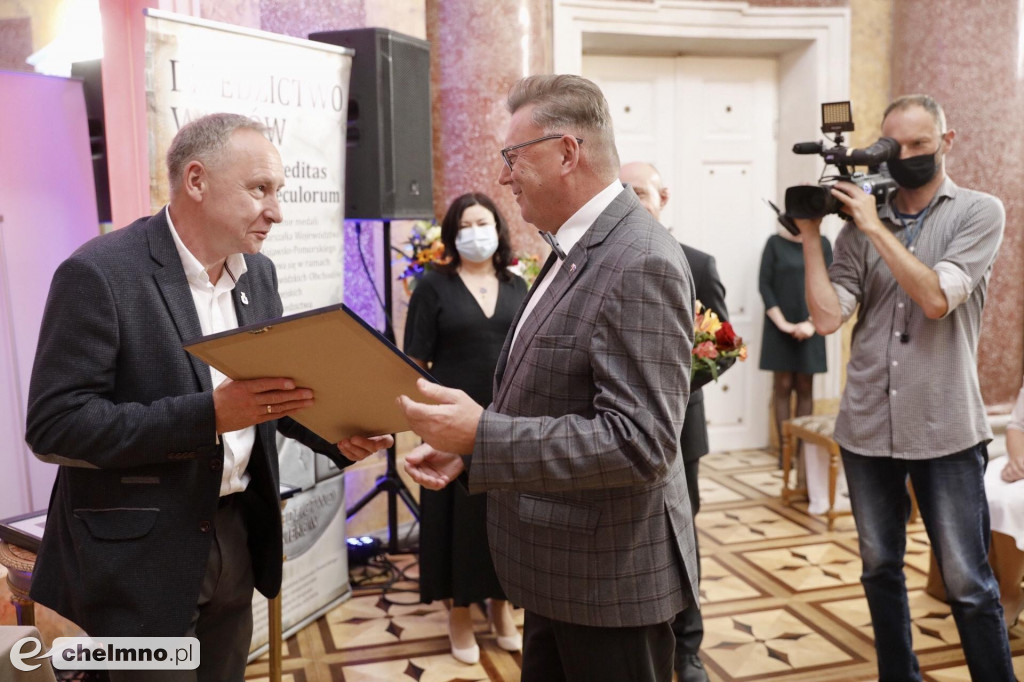 Medale Hereditas Saeculorum i statuetki Musejon przyznane