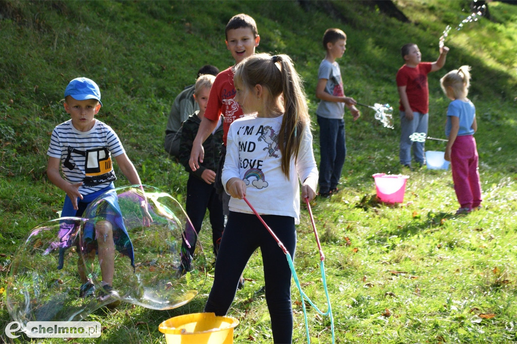 Tak się bawiły dzieci na Festiwalu Baniek Mydlanych