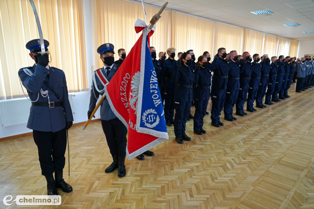 Ślubowanie i awanse policjantów