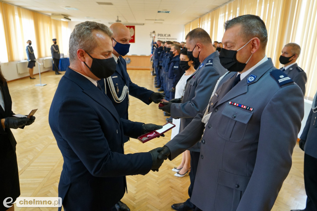 Ślubowanie i awanse policjantów