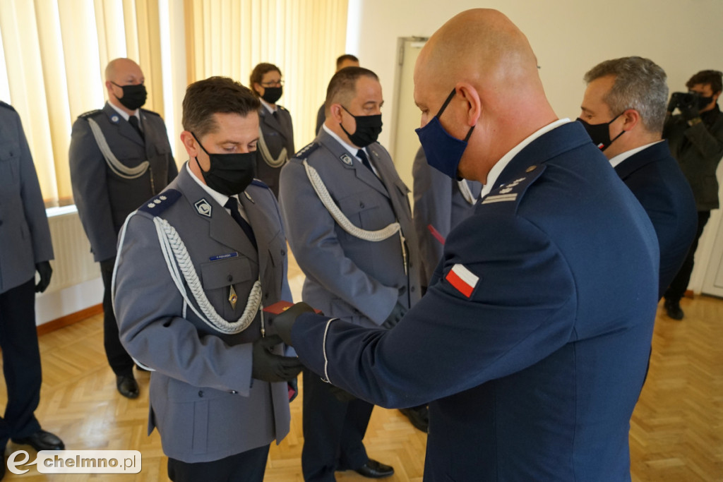 Ślubowanie i awanse policjantów