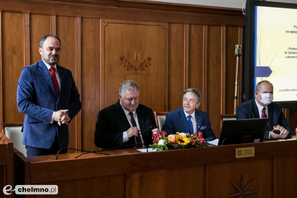 Nową drogą z Brzozy do Łabiszyna
