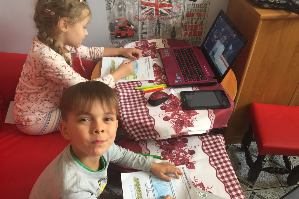 Zabawy komputerowe w Calineczce