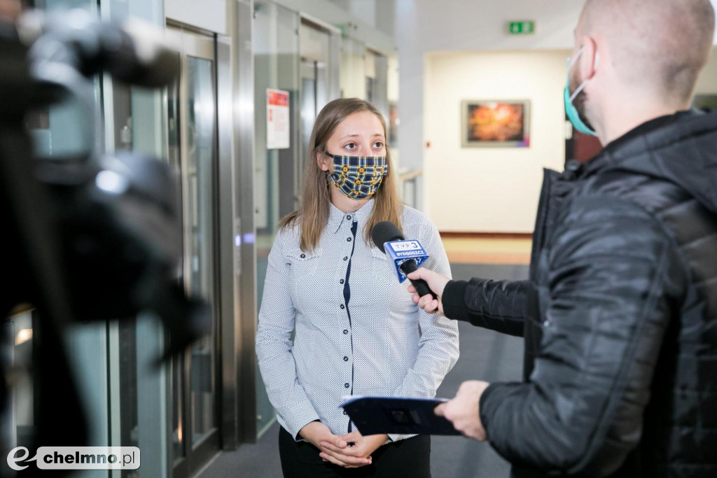 Tysięczna umowa dotacyjna na uruchomienie firmy fotograficznej