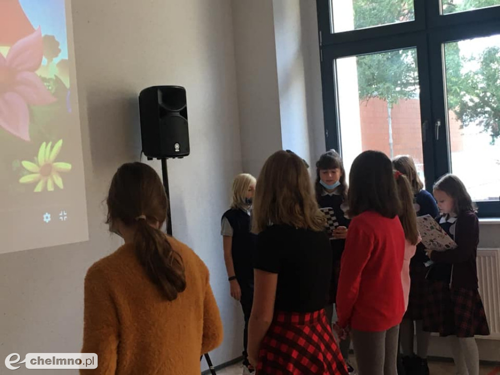 Otrzęsiny uczniów czwartej klasy w Katoliku
