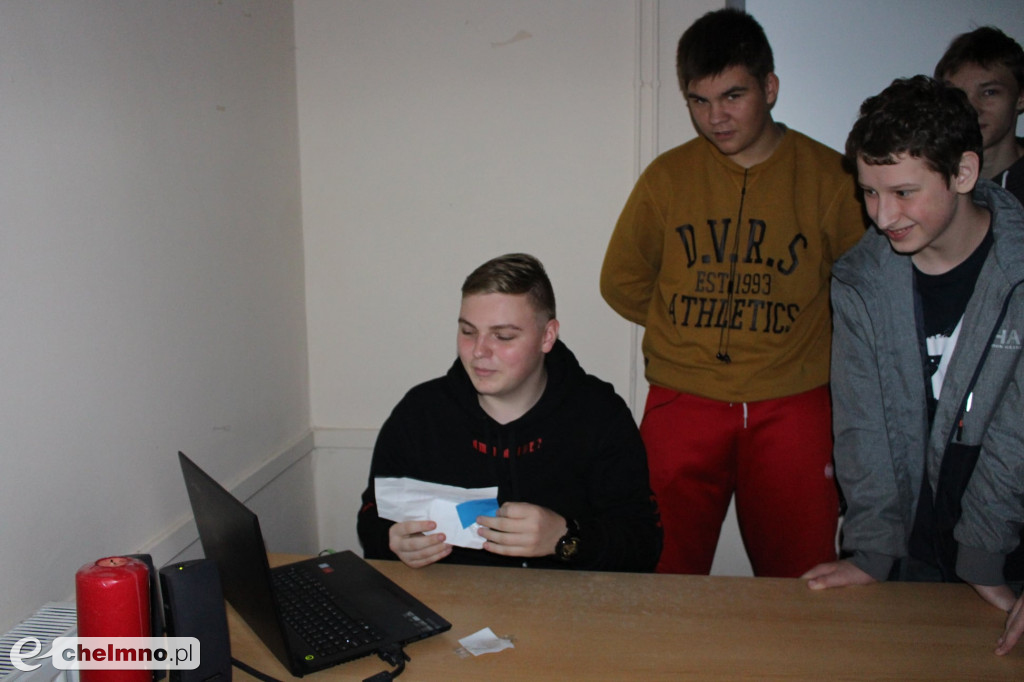 Otrzęsiny oraz ślubowanie klas pierwszych w ZS nr 2