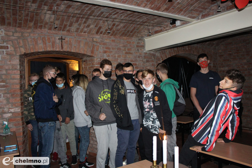 Otrzęsiny oraz ślubowanie klas pierwszych w ZS nr 2