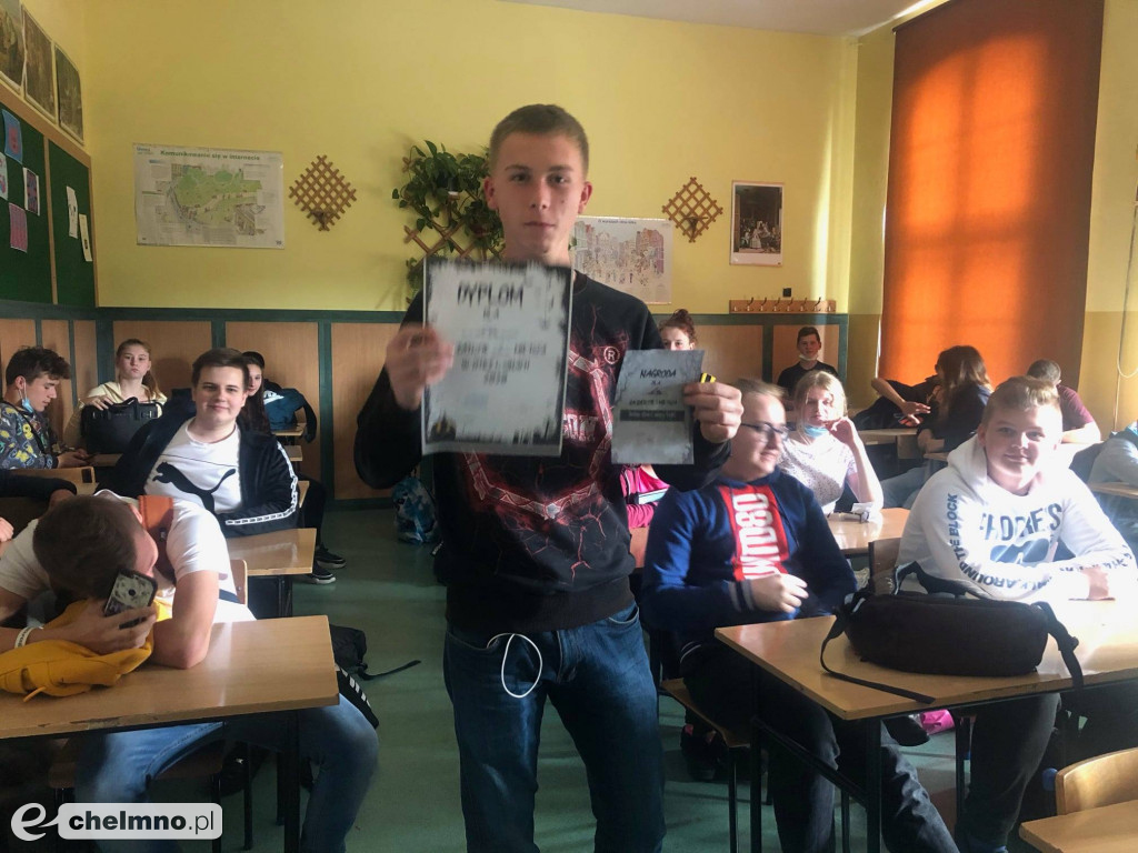 Otrzęsiny oraz ślubowanie klas pierwszych w ZS nr 2