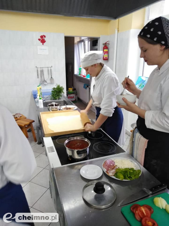 Uczniowie z Grubna biorą udział w kursie unijnym