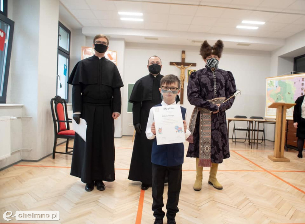 Pasowanie na ucznia i obchody Dnia Nauczyciela w Katoliku