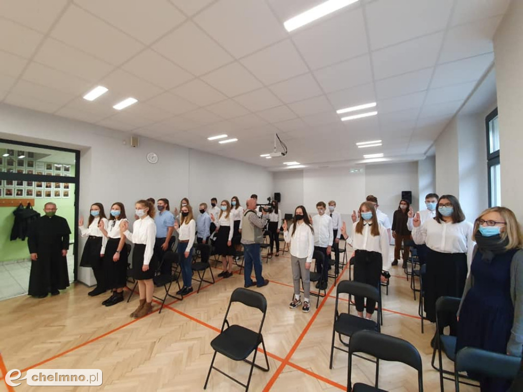 Pasowanie na ucznia i obchody Dnia Nauczyciela w Katoliku