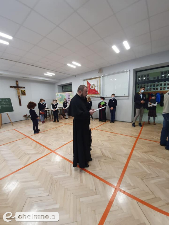 Pasowanie na ucznia i obchody Dnia Nauczyciela w Katoliku
