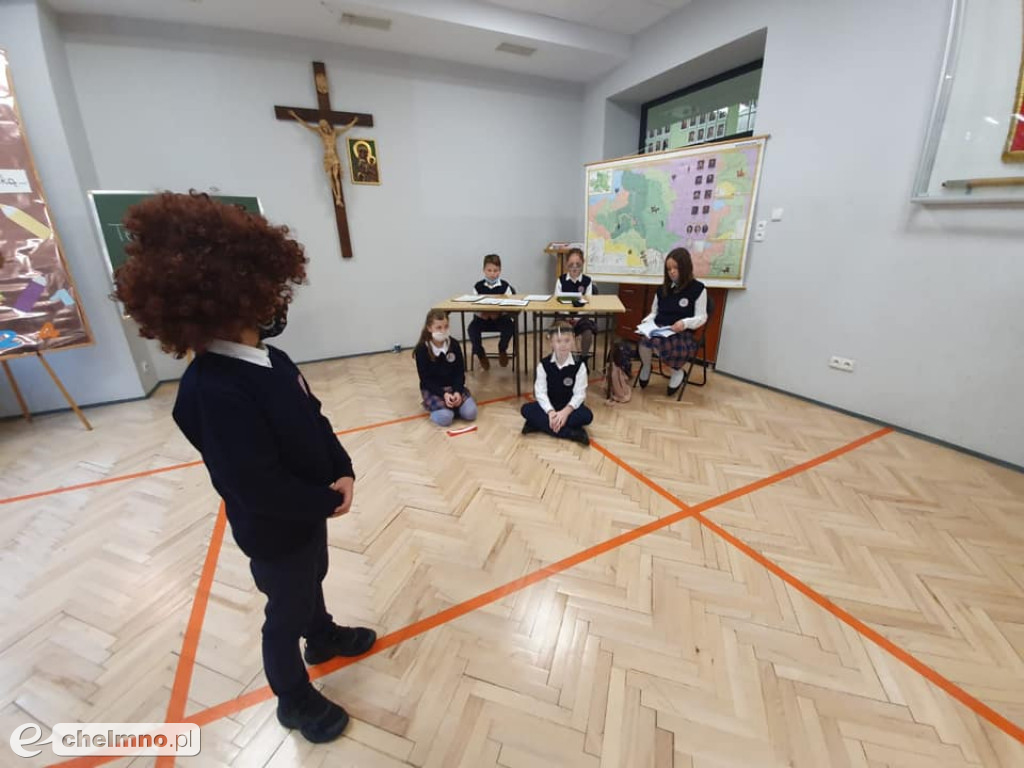 Pasowanie na ucznia i obchody Dnia Nauczyciela w Katoliku