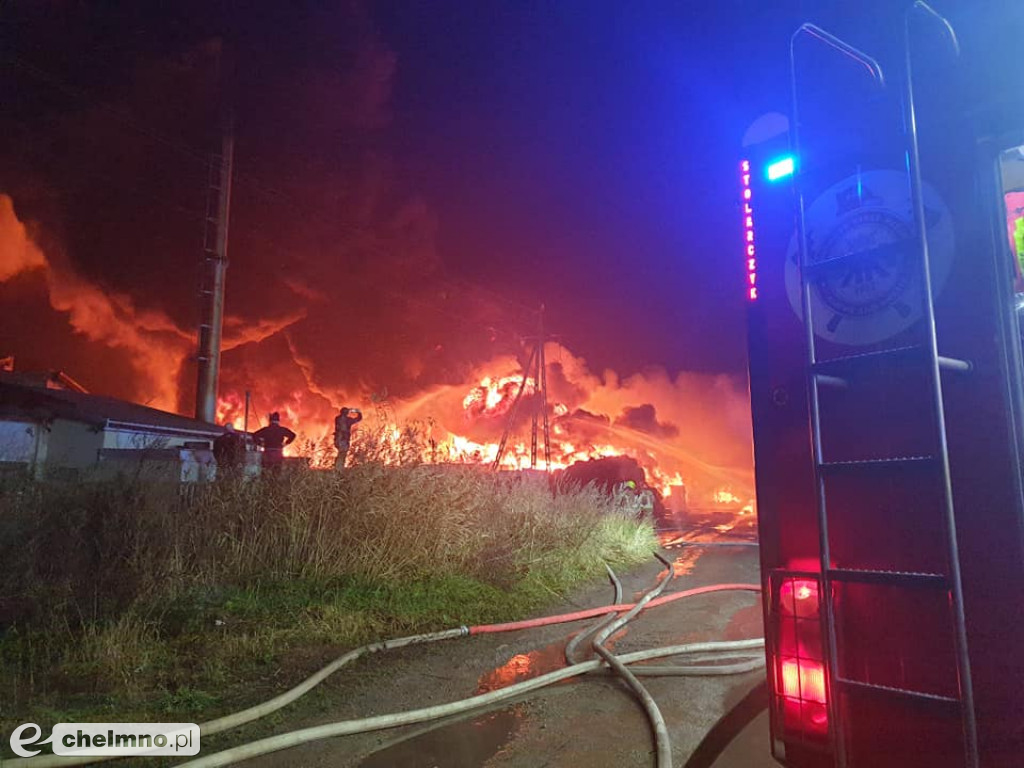 Ogromny pożar składowiska opon w Raciniewie