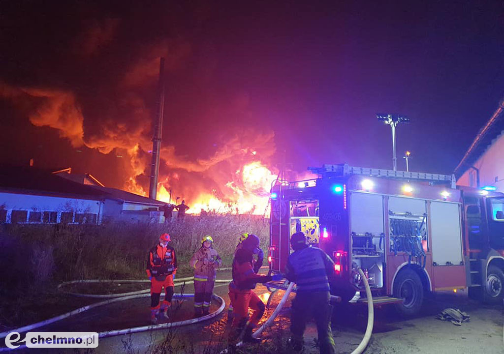 Ogromny pożar składowiska opon w Raciniewie