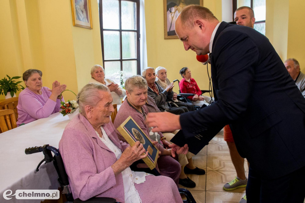 Pamiętamy o najstarszych mieszkańcach regionu