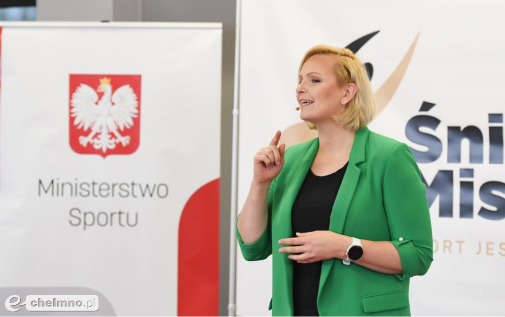 Sport łączy pokolenia: zajęcia online z mistrzyniami