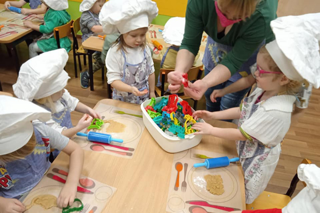 Pierwsze przygotowania do Świąt u Brzdąców