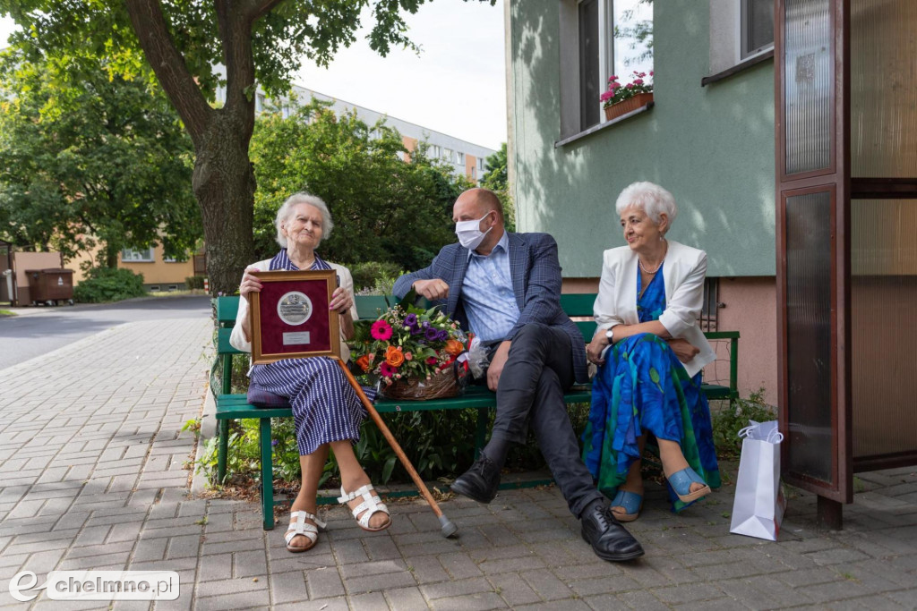 Pamiętamy o najstarszych mieszkańcach regionu