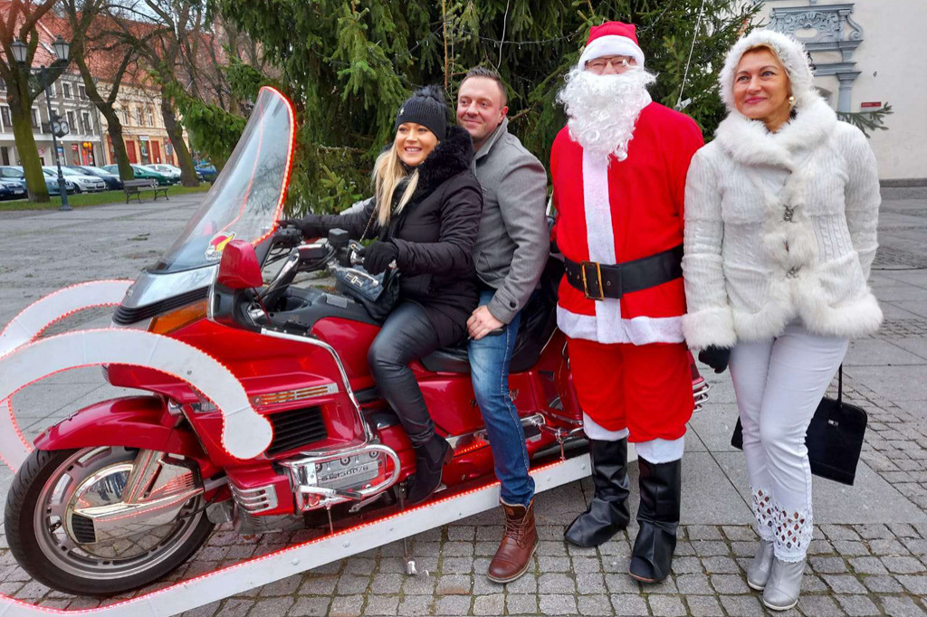 Zmotoryzowany Mikołaj na Chełmińskim Rynku