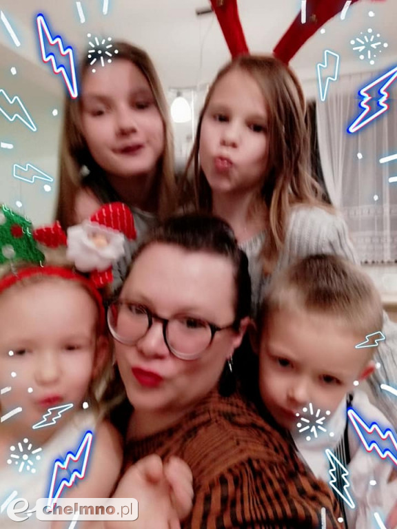 Świąteczna sesja fotograficzna w prezencie dla dzieci