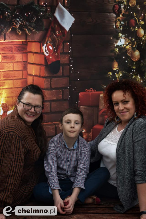 Świąteczna sesja fotograficzna w prezencie dla dzieci