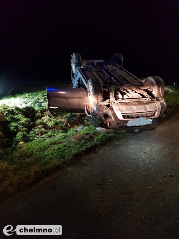 Dachowanie w Raciniewie. Kobieta przetransportowana do szpitala