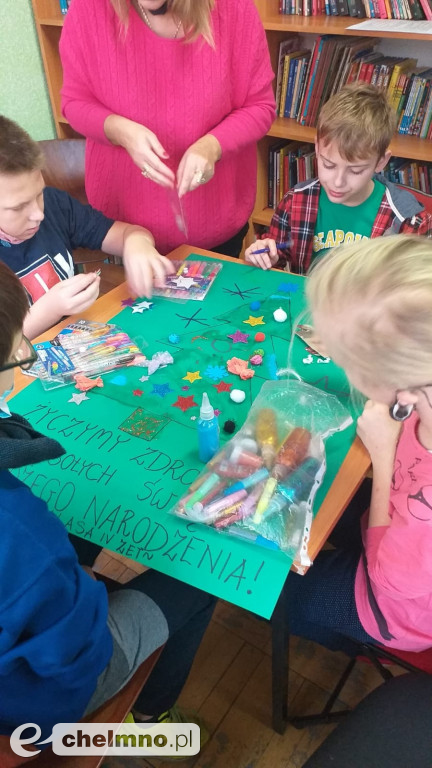Przygotowali wielką kartkę świąteczną