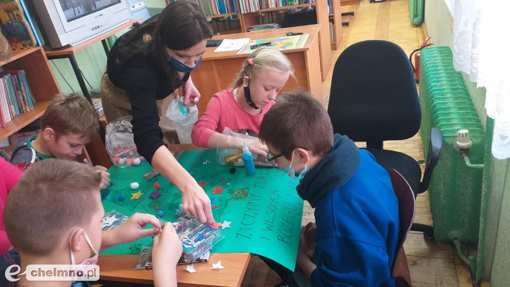 Przygotowali wielką kartkę świąteczną